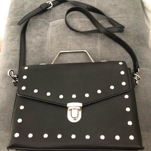 Cute stylish leather bag (price is negotiable)